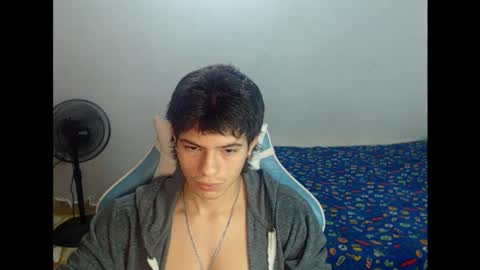 carapalida9008 online show from October 18, 3:17 pm