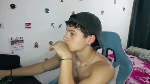 carapalida9008 online show from January 31, 3:33 pm