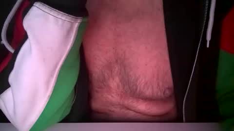 Caressluving online show from December 19, 8:11 am