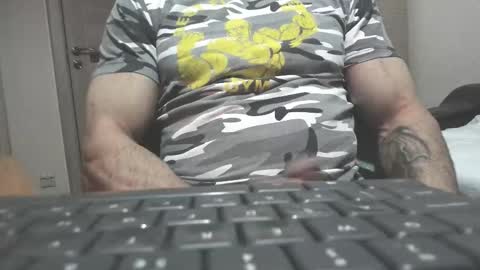 Snapshot of carin_the_body chatting on September 29, 9:10 pm Laz online show from September 29, 9:10 pm