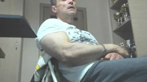 Laz online show from April 21, 1:42 am