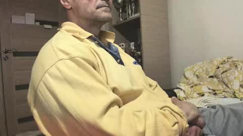 Snapshot of carin_the_body chatting on October 8, 2:27 am Laz online show from October 8, 2:27 am