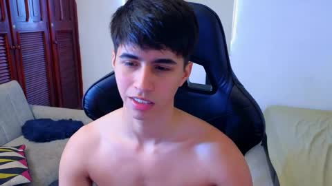 carl_dixon online show from May 4, 8:32 pm