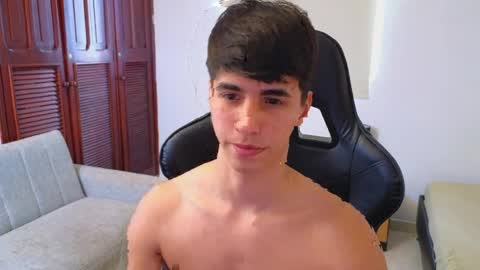 carl_dixon online show from May 11, 7:11 pm