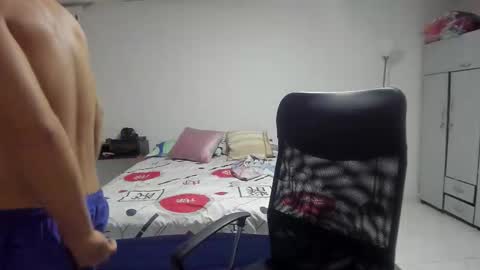 Snapshot of carlitosex09 chatting on October 10, 8:13 pm master online show from October 10, 8:13 pm