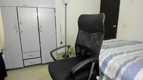 Snapshot of carlitosex09 chatting on February 15, 3:50 pm master online show from February 15, 3:50 pm