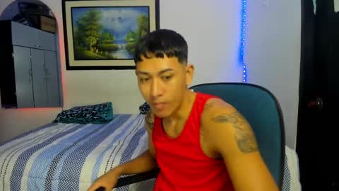 Snapshot of carlitosex09 chatting on December 2, 6:19 pm master online show from December 2, 6:19 pm