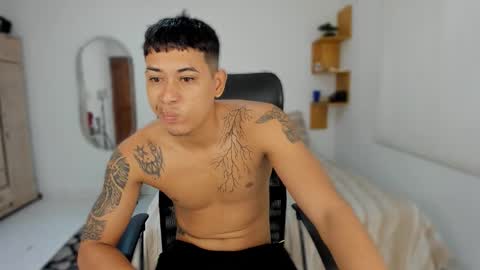 Snapshot of carlitosex09 chatting on September 11, 12:37 pm master online show from September 11, 12:37 pm