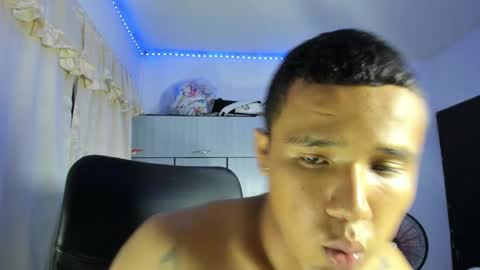 Snapshot of carlitosex09 chatting on February 10, 9:04 pm master online show from February 10, 9:04 pm