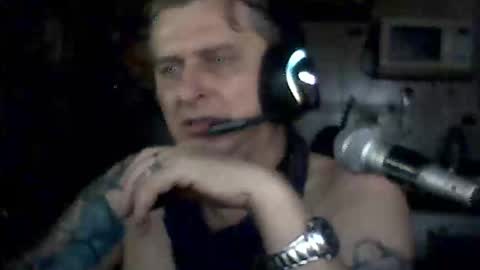 carlos712009 online show from April 25, 7:44 am