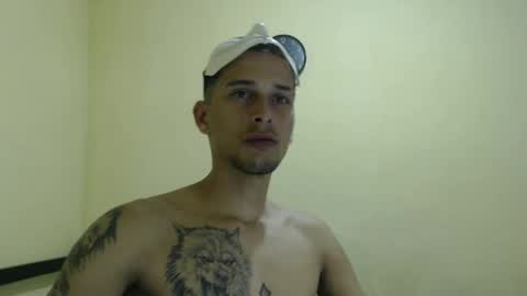 carlossmi01 online show from February 18, 8:47 pm