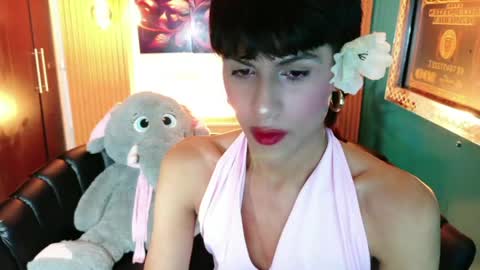 carolinejesh online show from May 12, 4:15 pm