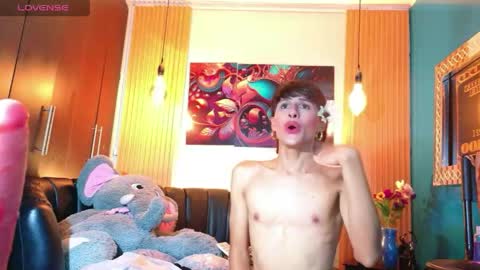 carolinejesh online show from May 5, 2:52 pm