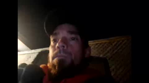 Snapshot of carpenter345111774 chatting on October 6, 3:00 am carpenter345111774 online show from October 6, 3:00 am