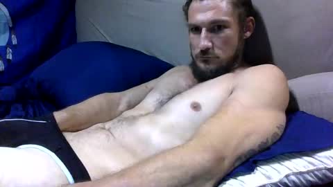 okiedadd online show from October 28, 8:28 am