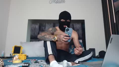 Snapshot of cash_master77 chatting on February 7, 7:18 am Cash Master777 online show from February 7, 7:18 am