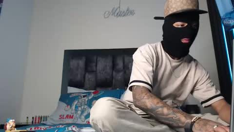 Snapshot of cash_master77 chatting on December 6, 7:32 am Cash Master777 online show from December 6, 7:32 am