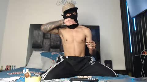 Snapshot of cash_master77 chatting on January 6, 6:14 am Cash Master777 online show from January 6, 6:14 am