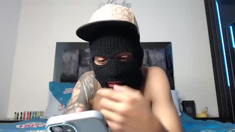 Snapshot of cash_master77 chatting on December 5, 7:05 am Cash Master777 online show from December 5, 7:05 am