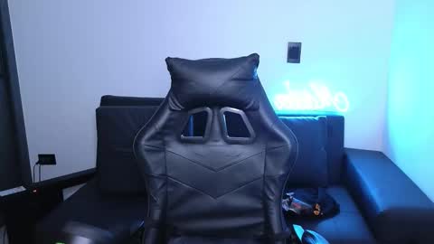 cash_master777 online show from February 21, 7:26 pm