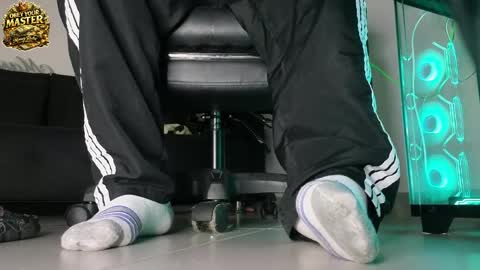 cash_master777 online show from April 30, 10:25 pm