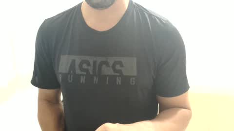 Snapshot of cashmastermuscle77 chatting on February 4, 10:21 am cashmastermuscle77 online show from February 4, 10:21 am