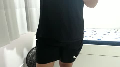 Snapshot of cashmastermuscle77 chatting on December 7, 8:49 pm cashmastermuscle77 online show from December 7, 8:49 pm