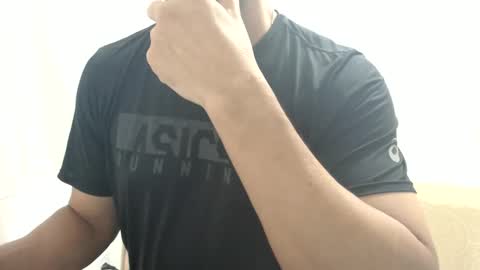 Snapshot of cashmastermuscle77 chatting on December 18, 10:51 am cashmastermuscle77 online show from December 18, 10:51 am
