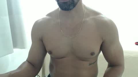 cashmastermuscle77 online show from April 24, 1:57 pm