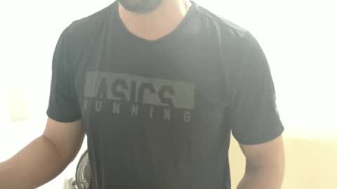 Snapshot of cashmastermuscle77 chatting on January 12, 1:05 pm cashmastermuscle77 online show from January 12, 1:05 pm