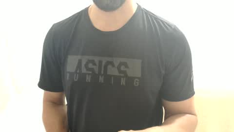 Snapshot of cashmastermuscle77 chatting on December 9, 10:22 am cashmastermuscle77 online show from December 9, 10:22 am