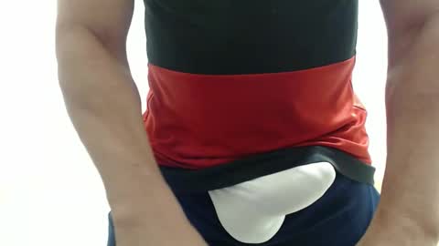 Snapshot of cashmastermuscle77 chatting on October 25, 10:44 pm cashmastermuscle77 online show from October 25, 10:44 pm