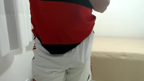 Snapshot of cashmastermuscle77 chatting on January 6, 11:51 am cashmastermuscle77 online show from January 6, 11:51 am