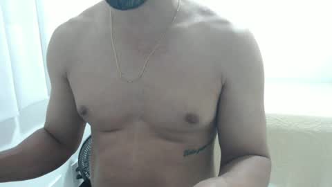 Snapshot of cashmastermuscle77 chatting on February 2, 1:52 pm cashmastermuscle77 online show from February 2, 1:52 pm