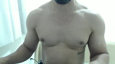 Snapshot of cashmastermuscle77 chatting on October 16, 1:57 am cashmastermuscle77 online show from October 16, 1:57 am