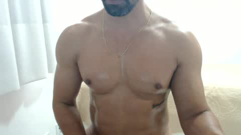 cashmastermuscle77 online show from June 15, 1:58 pm