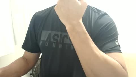 Snapshot of cashmastermuscle77 chatting on January 19, 1:53 am cashmastermuscle77 online show from January 19, 1:53 am
