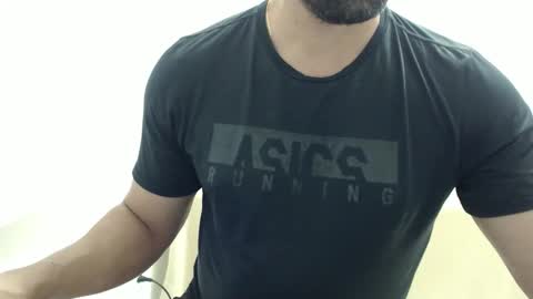 Snapshot of cashmastermuscle77 chatting on September 18, 12:12 am cashmastermuscle77 online show from September 18, 12:12 am