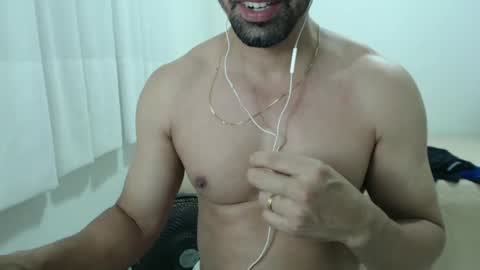 Snapshot of cashmastermuscle77 chatting on February 6, 1:49 am cashmastermuscle77 online show from February 6, 1:49 am