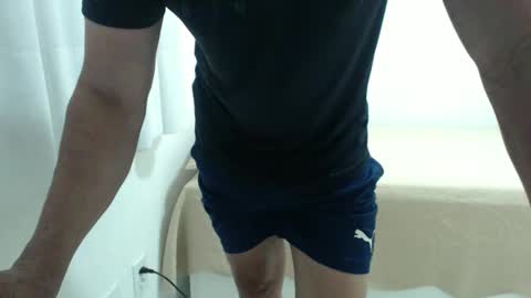 Snapshot of cashmastermuscle77 chatting on October 14, 11:12 pm cashmastermuscle77 online show from October 14, 11:12 pm