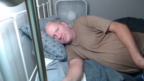 Snapshot of casinocam chatting on September 30, 7:39 pm CasinoCam online show from September 30, 7:39 pm