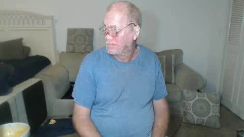 Snapshot of casinocam chatting on February 28, 5:48 pm CasinoCam online show from February 28, 5:48 pm