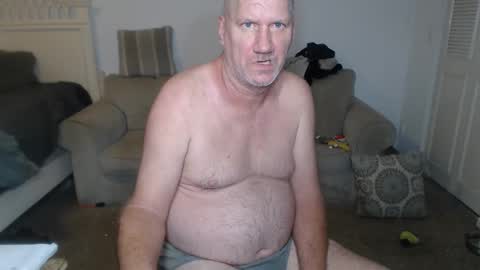 Snapshot of casinocam chatting on February 2, 8:02 am CasinoCam online show from February 2, 8:02 am