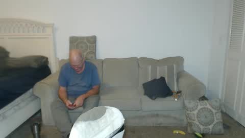 Snapshot of casinocam chatting on February 12, 10:48 pm CasinoCam online show from February 12, 10:48 pm