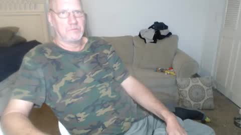 Snapshot of casinocam chatting on February 2, 6:10 pm CasinoCam online show from February 2, 6:10 pm