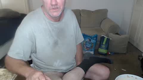 Snapshot of casinocam chatting on December 5, 2:44 pm CasinoCam online show from December 5, 2:44 pm