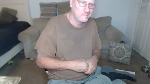 Snapshot of casinocam chatting on January 25, 7:06 am CasinoCam online show from January 25, 7:06 am