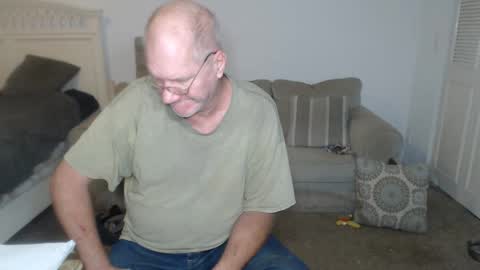 Snapshot of casinocam chatting on February 20, 11:54 pm CasinoCam online show from February 20, 11:54 pm