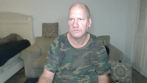 Snapshot of casinocam chatting on February 17, 5:25 am CasinoCam online show from February 17, 5:25 am