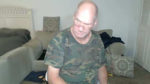 Snapshot of casinocam chatting on February 17, 4:59 pm CasinoCam online show from February 17, 4:59 pm